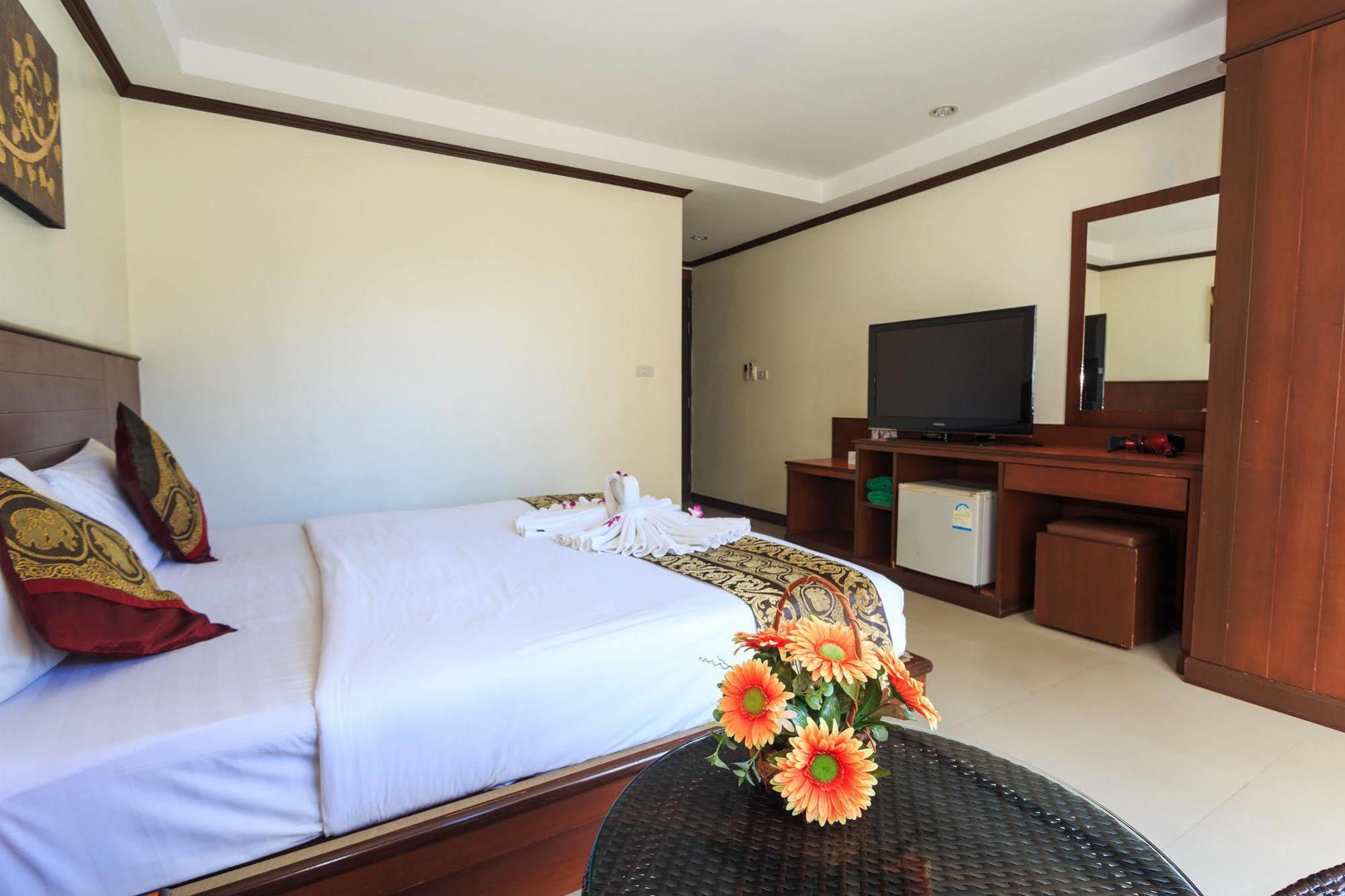 Sharaya Patong Hotel Eksteriør billede